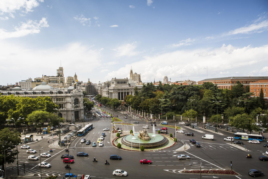 A panoramic view of Madrid's Plaza de Cibeles was KD's introduction to the Spanish capital.