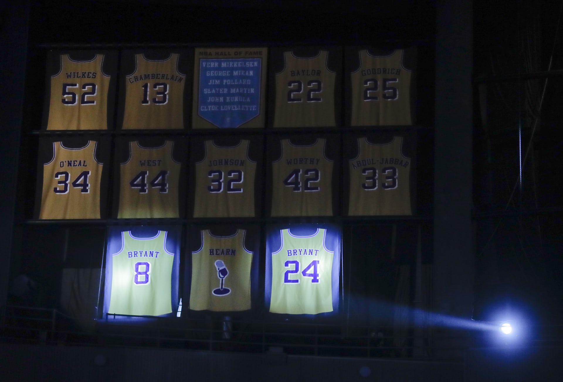 WATCH Lakers retire Kobe Bryant's number 8 and 24 jerseys