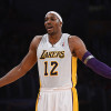 With-the-Lakers-struggling-is-Dwight-Howard-starting-to-wonder-if-he-wants-to-sign-in-L.A.-long-term.-Getty-Images
